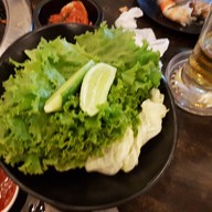 เมนูของร้าน ไส้กรอกชาละวัน (ป้ามาก)