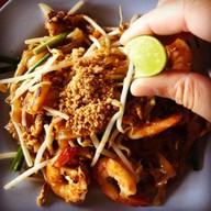 เจ๊ใบผัดไทย หอยทอด