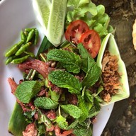 เมนูของร้าน ครัวไม้เมือง บางพระ ศรีราชา