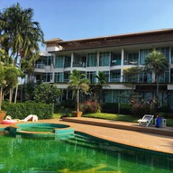Makathanee Resorts
