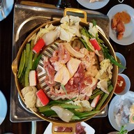 หมูกระทะเจ๊หงษ์ ลี้