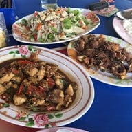 อร่อยบนมอ