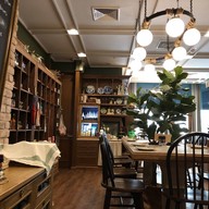 บรรยากาศ CALIN Café : French Café & Gourmet Grocery