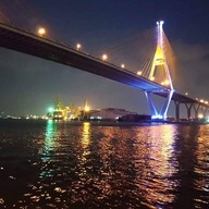 กำปั่นริมน้ำ