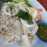เมนูของร้าน ก๋วยเตี๋ยวป้าอี๊ด