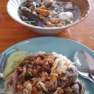 ข้าวมันไก่โกซัวะ