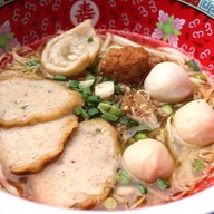เมนูของร้าน เย็นตาโฟ62 -