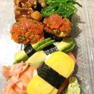 เมนูของร้าน Aroi Sushi  Market Village