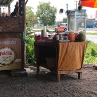 บรรยากาศ ร้านอาหารปิ่นทอง