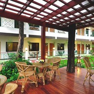 ชาร์ลีเฮ้าส์ ปิ่นเกล้า