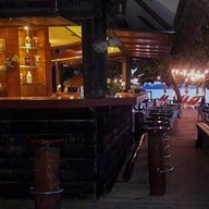 โรงแรมซันเซ็ทวิลเลจ บีช รีสอร์ท