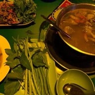 ครัวภูผาริมน้ำ