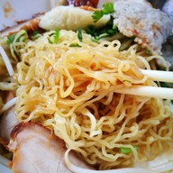 เมนูของร้าน ก๋วยเตี๋ยวต้มยำเจ๊ยี่