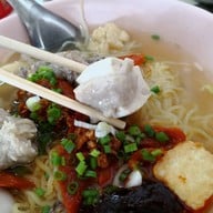 เมนูของร้าน ก๋วยเตี๋ยวยกล้อ