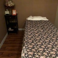 Nail Villa and Spa Cottage วังทองหลาง