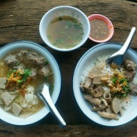 เมนูของร้าน 9 สภาชาแฟ