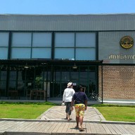 หน้าร้าน สถานีสุวรรณภูมิ