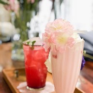 Lovin’ Her Flower Cafe&Bar ฮงแด