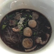 เมนูของร้าน ก๋วยเตี๋ยวเรือลุงเก๋
