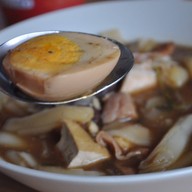 ประยุทธก๋วยจั๊บ ตลาลยิ่งเจริญ