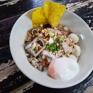 เมนูของร้าน โกวนัน แซ่บถึงใจ สาขาระยอง  ตามสั่ง,ส้มตำ,ก๋วยเตี๋ยว,ของทานเล่น(Gownan Street Food 24Hrs) สาขา ระยอง
