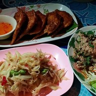 ส้มตำบิ๊กโบ๊ท เมืองอุบล