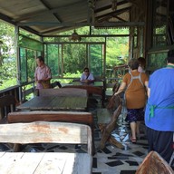 บรรยากาศ ครัวหลังสวน ตำ-ยำแซ่บ บ้านโป่ง