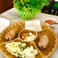 เมนูของร้าน แหนมเนืองลับแล ประชานิเวศน์