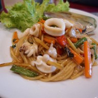 อร่อยจังคาเฟ่&คิดเช่น