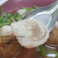 เมนูของร้าน เม้งโภชนา ลูกชิ้นปลา เย็นตาโฟ ปิ่นเกล้า ปิ่นเกล้า