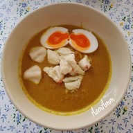 เมนูของร้าน ขนมจีนน้ำยาปู-ก๋วยเตี๊ยวแกง ซัลมา ฮาลาล