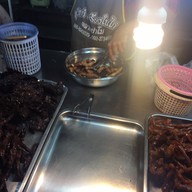 ชัชวาลย์ เนื้อแดดเดียว หมูย่าง แม่กอบกูล