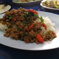 กะเพราเตาถ่าน