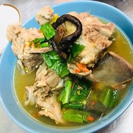 เมนูของร้าน แซ่บหมูตุ๋น