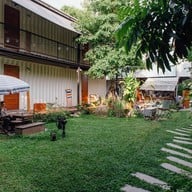 The Yard Hostel Bangkok