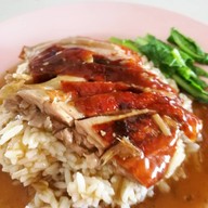 เมนูของร้าน เป็ดย่างน้ำผึ้ง (เฮียก้ำเจ้าเก่า)