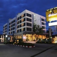 โรงแรมแกรนด์ราชพฤกษ์