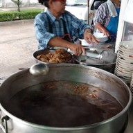 ก๋วยเตี๋ยวบังซบ สวนสน