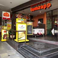 หน้าร้าน ตำแซ่บ ตลาดบองมาร์เช่