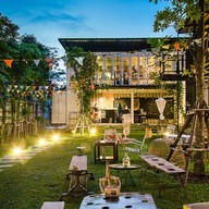 The Yard Hostel Bangkok