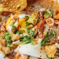 เจ๊หมวย บะหมี่เกี๊ยว หมูเด้ง ไข่ออนเซ็น ข้างมูลนิธิหัวหิน