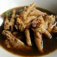 ก๋วยเตี๋ยวเรือเจ๊หมวย หน้าโรงพยาบาลดอนตูม