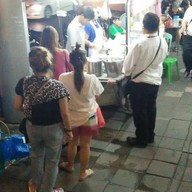 ลูกชิ้นหมูน้ำใสเฮียบู้ อุดมสุข