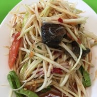 เมนูของร้าน เถื่อน กะเพราพริกแห้ง