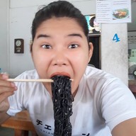 ก๋วยเตี๋ยวสุขศาลาท่าม่วง