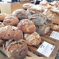 Issaya La Patisserie Emquartier