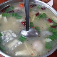 เมนูของร้าน หน้าผา ปลาทอดมัน