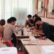 แซ่บ สาทร
