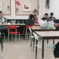 แซ่บ สาทร