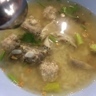 เมนูของร้าน เจ๊ทิพย์ข้าวต้มปลา บางใหญ่